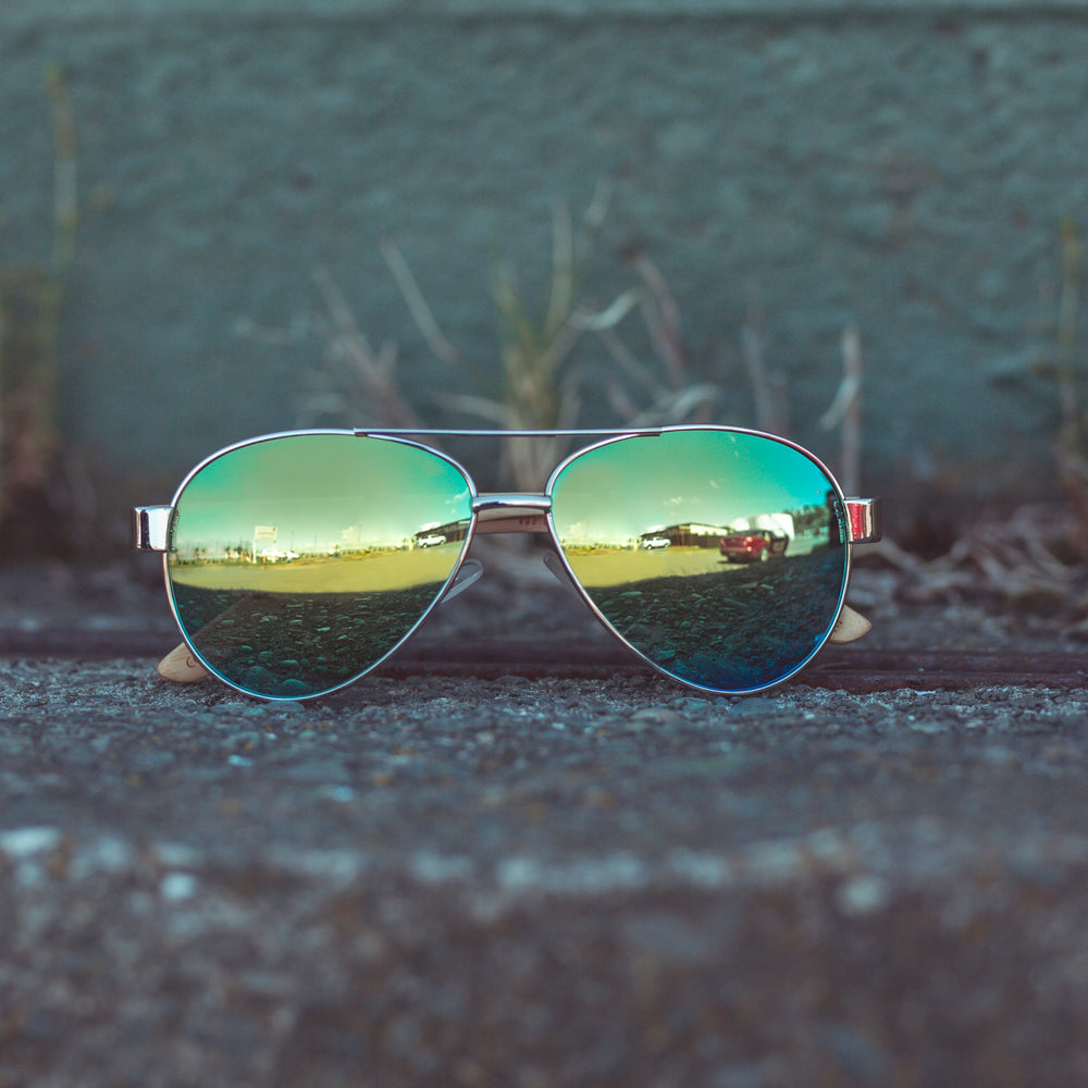 
                  
                    Load image into Gallery viewer, ILL35T PILOT-SPEC SUNGLASSES
                  
                