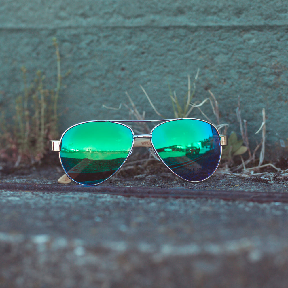 
                  
                    Load image into Gallery viewer, ILL35T PILOT-SPEC SUNGLASSES
                  
                