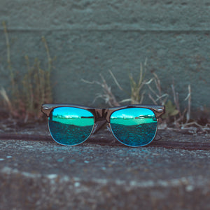 
                  
                    Load image into Gallery viewer, ILL35T HIGH-SPEED SUNGLASSES
                  
                
