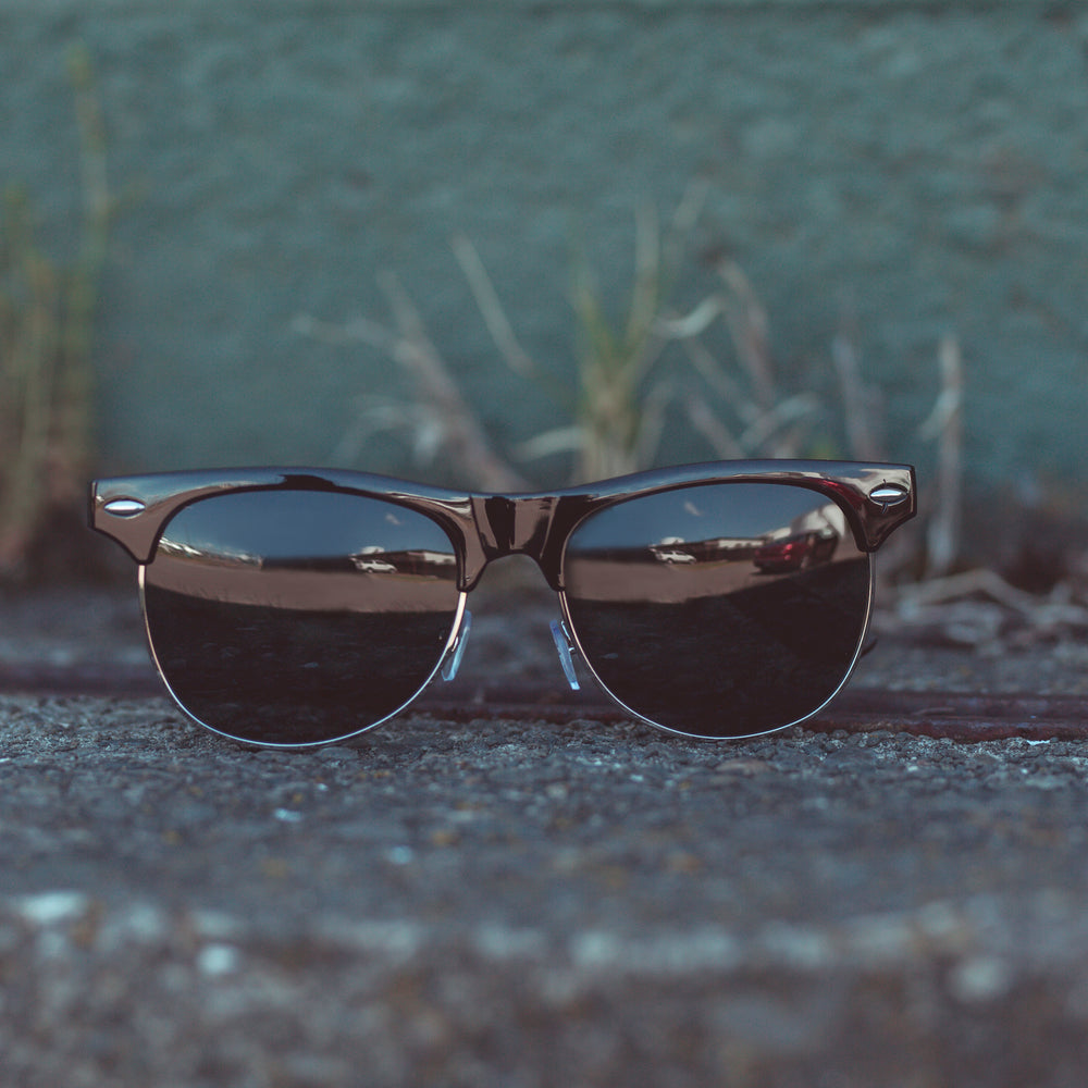 
                  
                    Load image into Gallery viewer, ILL35T HIGH-SPEED SUNGLASSES
                  
                