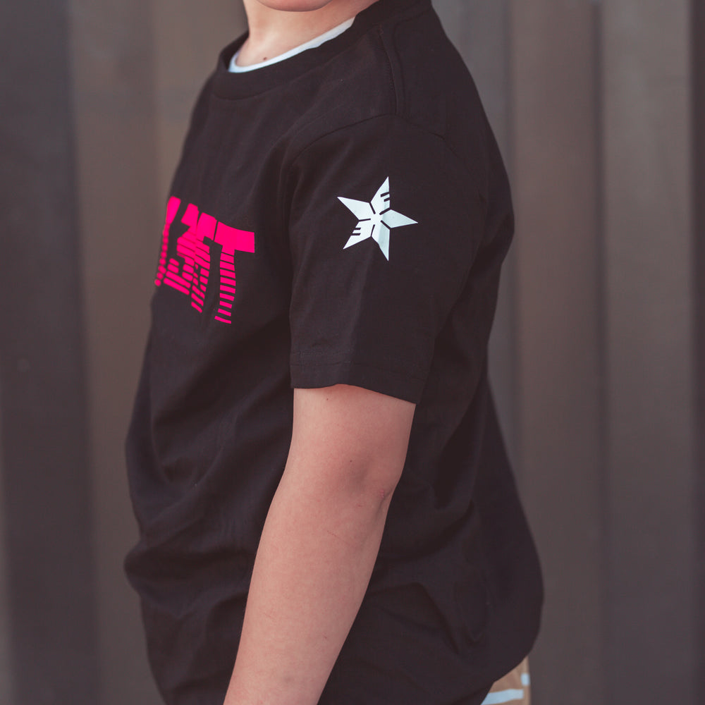 
                  
                    Load image into Gallery viewer, RAPID STAR TEE
                  
                