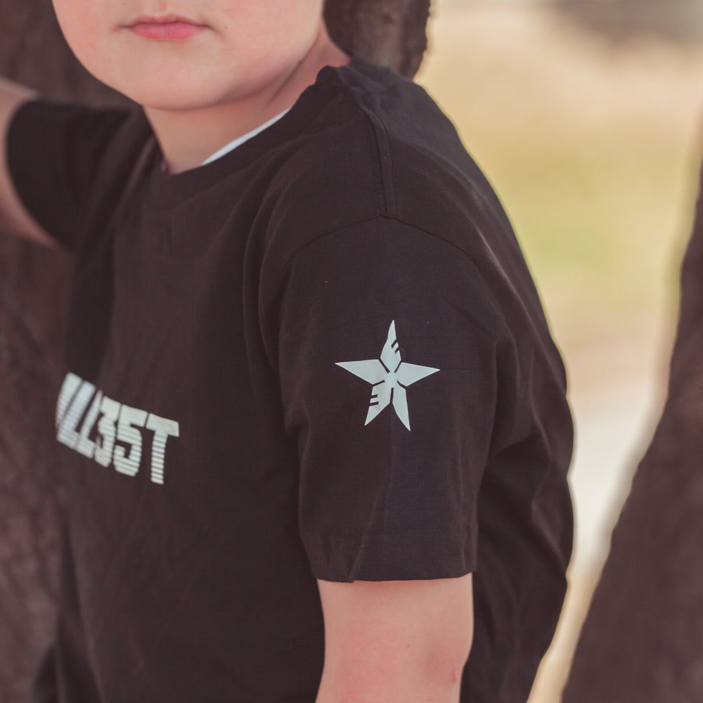 
                  
                    Load image into Gallery viewer, ILL35T CHAMPION STAR TEE
                  
                