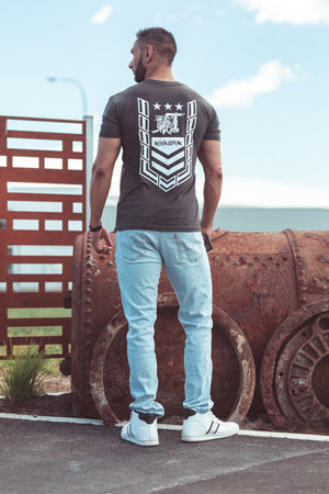 
                  
                    Load image into Gallery viewer, ILL35T BIG CHEVRON CROWN TEE
                  
                