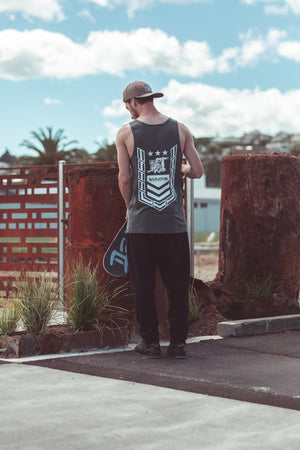 
                  
                    Load image into Gallery viewer, ILL35T BIG CHEVRON SINGLET
                  
                