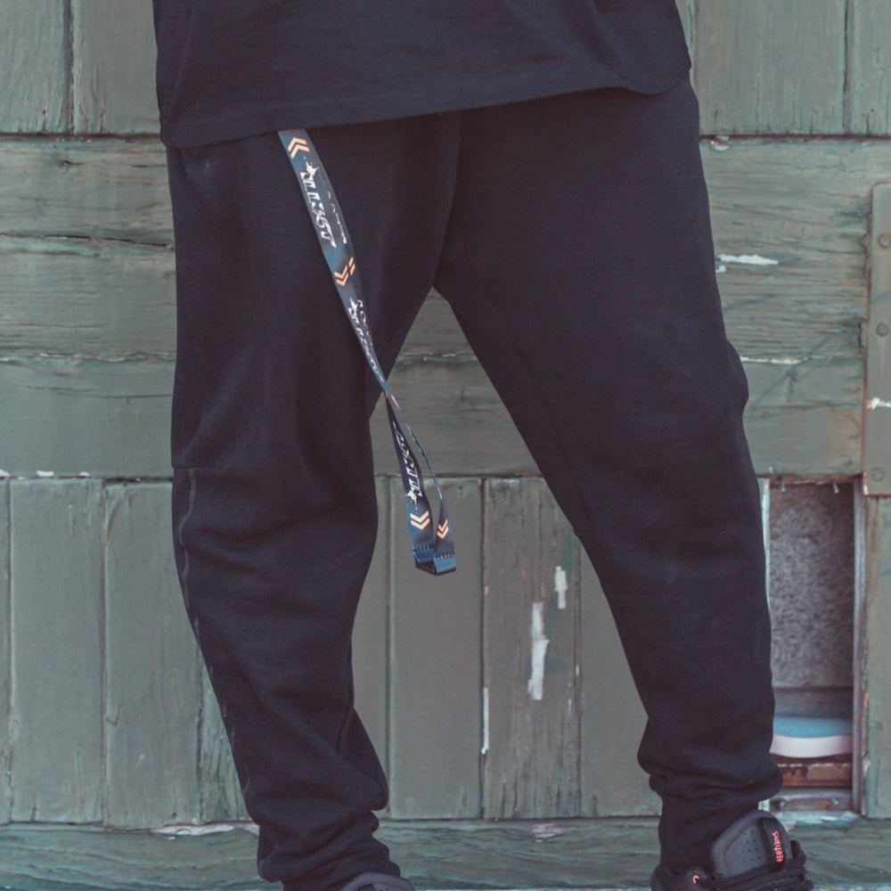 
                  
                    Load image into Gallery viewer, ILL35T 2D CROWN LANYARD
                  
                
