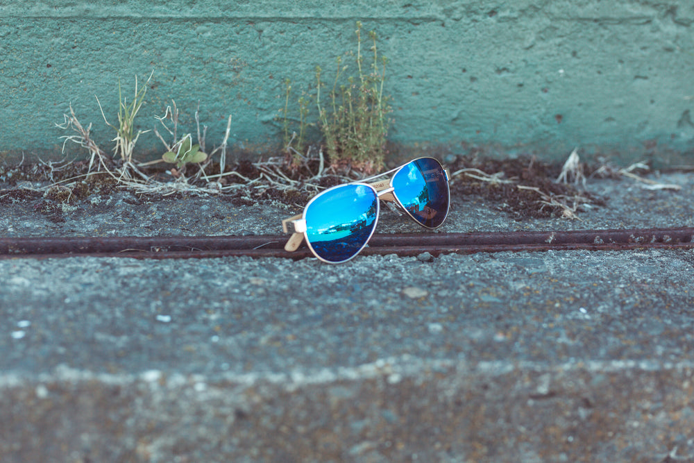 
                  
                    Load image into Gallery viewer, ILL35T PILOT-SPEC SUNGLASSES
                  
                