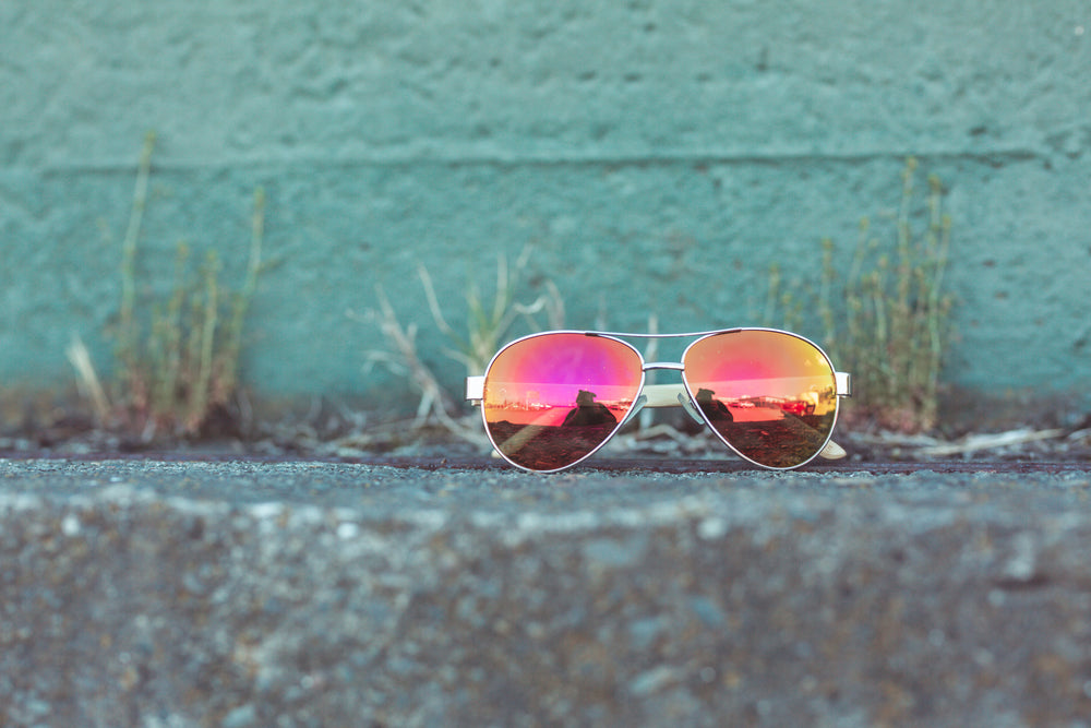 
                  
                    Load image into Gallery viewer, ILL35T PILOT-SPEC SUNGLASSES
                  
                