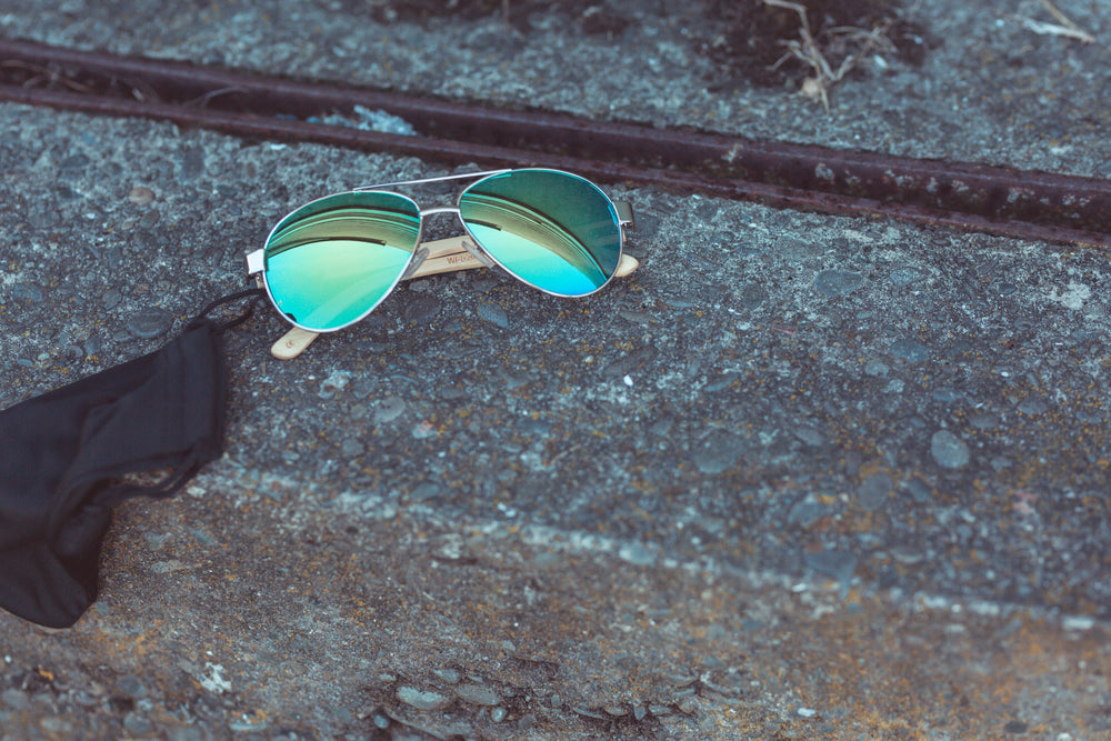 
                  
                    Load image into Gallery viewer, ILL35T PILOT-SPEC SUNGLASSES
                  
                