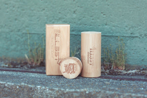 
                  
                    Load image into Gallery viewer, ILL35T BAMBOO SUNGLASSES CASE
                  
                