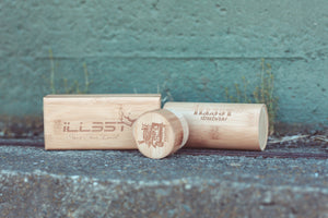 
                  
                    Load image into Gallery viewer, ILL35T BAMBOO SUNGLASSES CASE
                  
                