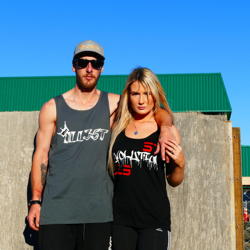 
                  
                    Load image into Gallery viewer, ILL35T BIG CHEVRON SINGLET
                  
                