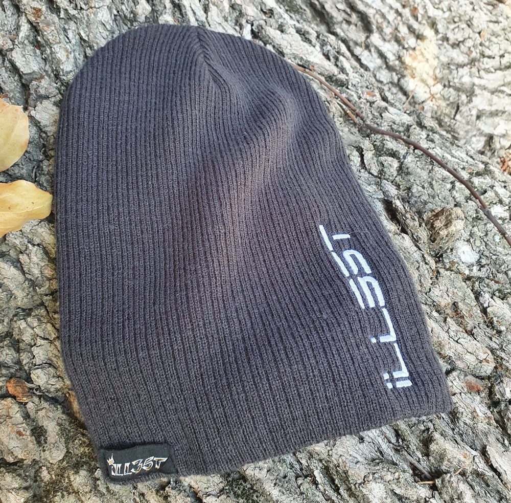 
                  
                    Load image into Gallery viewer, ILL35T SLOUCH BEANIE
                  
                